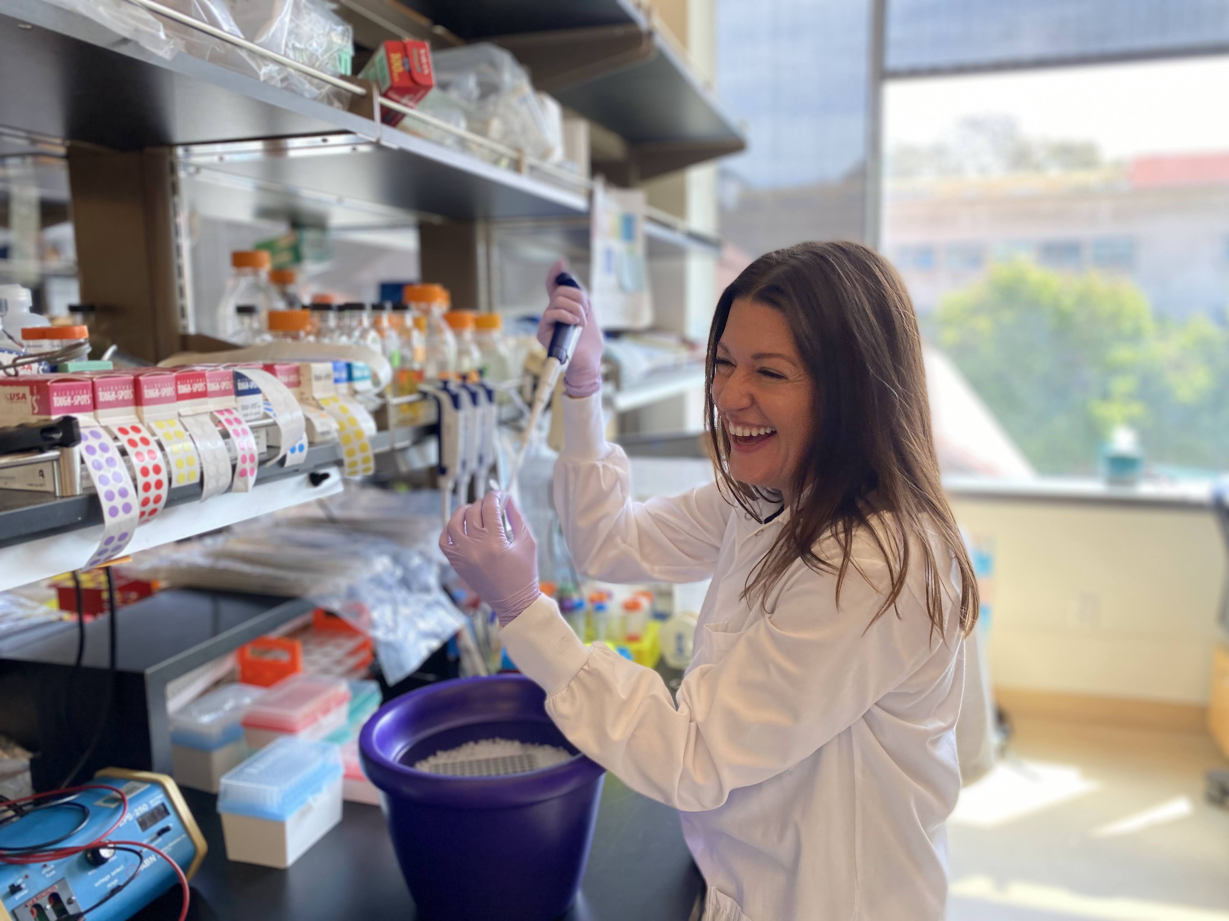 Anna Maurer in the lab
